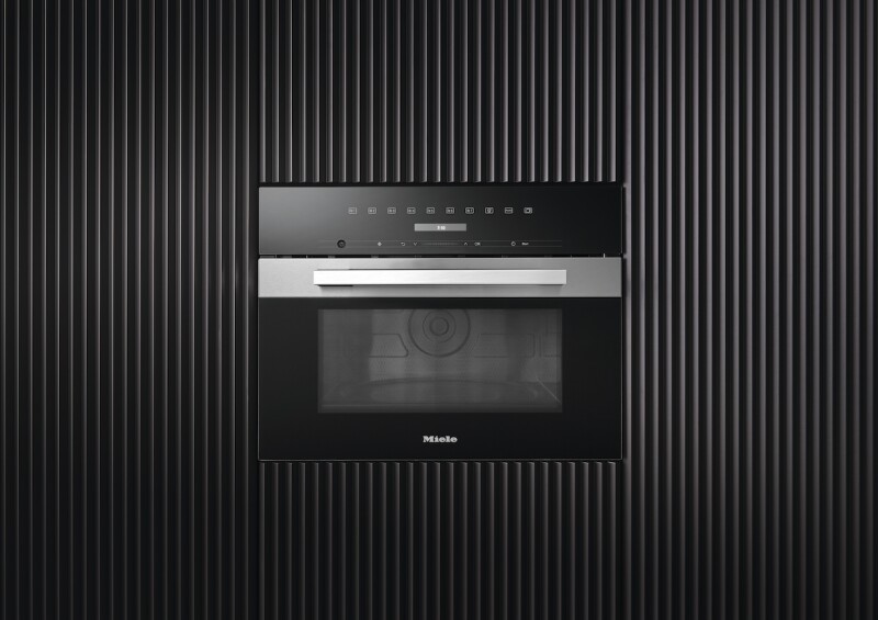 Built‑in microwave oven, 24" width in a design that is the perfect complement with controls on the top. M7240TCAM