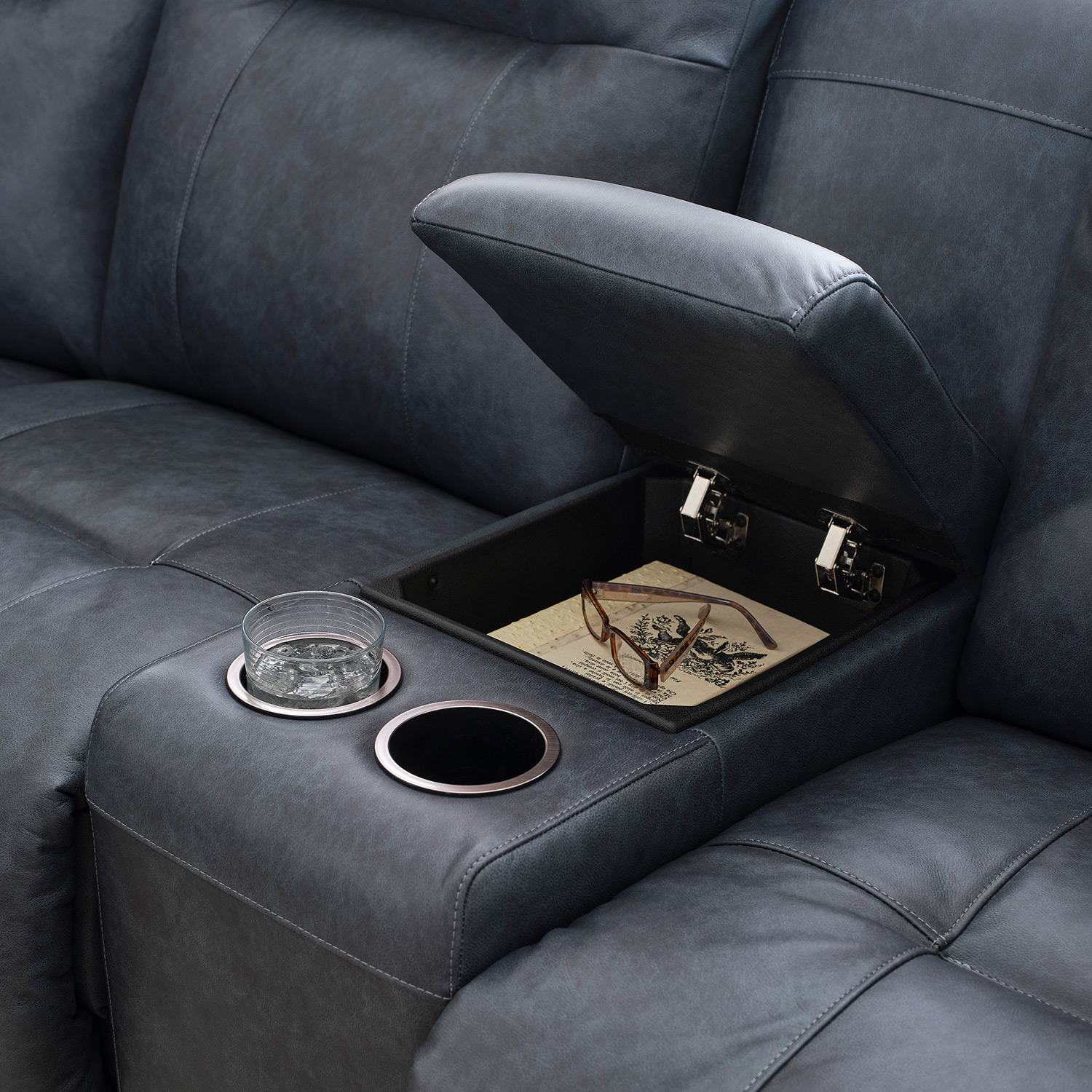 Maverly - Heavily Cushioned Reclining Sectional - M910RA M910RA