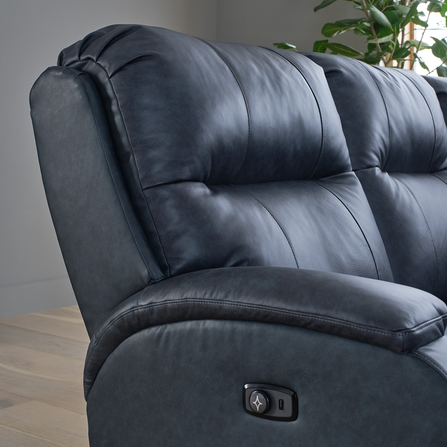 Maverly - Heavily Cushioned Reclining Sectional - M910RA M910RA
