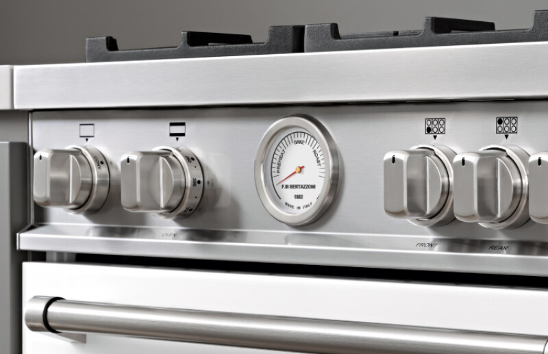 36 inch Dual Fuel Range, 5 Burner, Electric Oven view 4