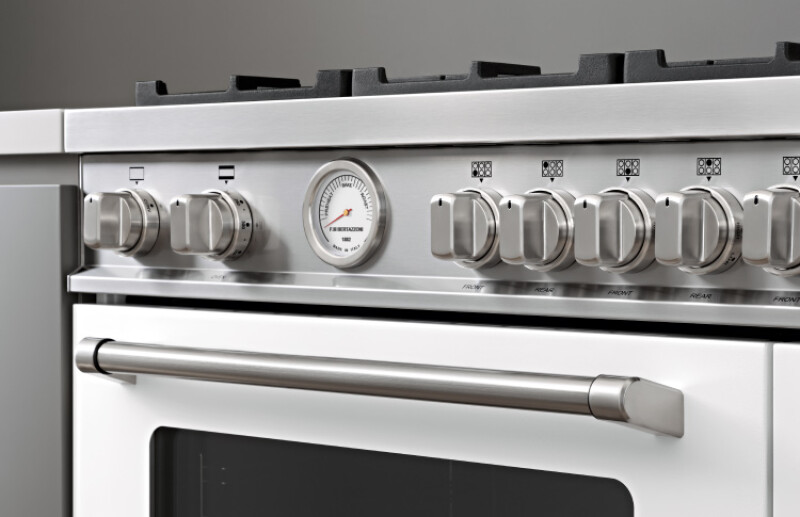 36 inch All Gas Range, 5 Burners view 3