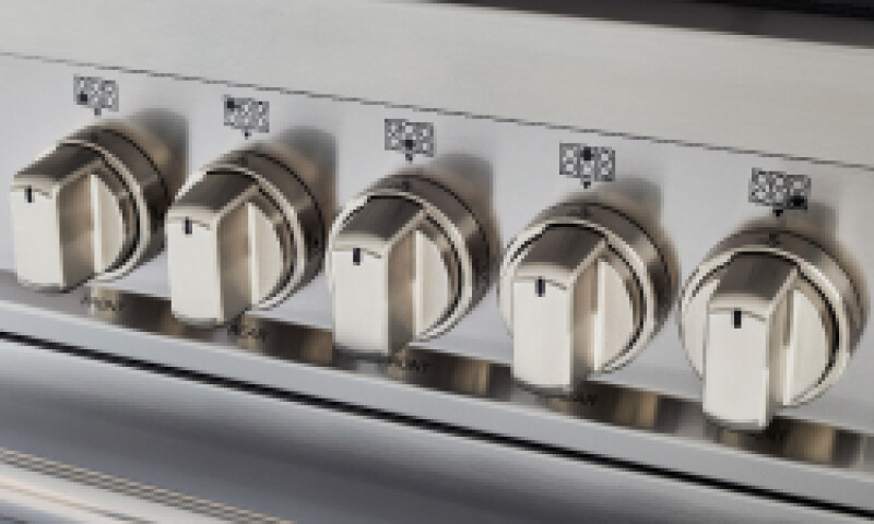48 inch Dual Fuel Range, 6 Burners and Griddle, Electric Oven view 4