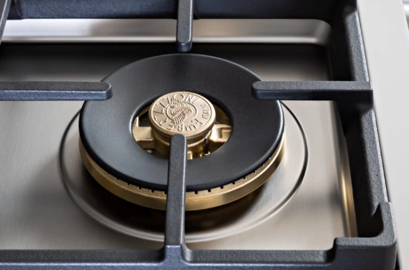 36 Gas Rangetop 6 brass burners view 4