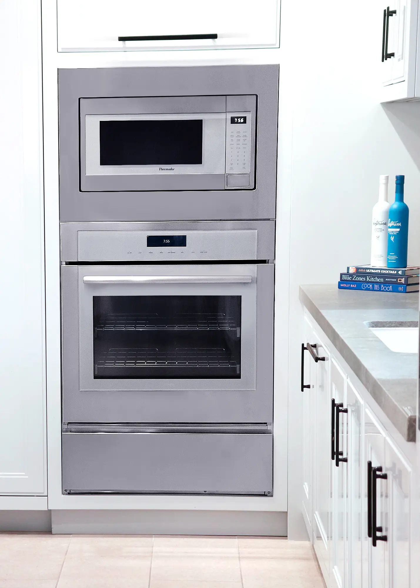 Masterpiece® Built-in Microwave 24'' Left Side Opening Door, MBCS
