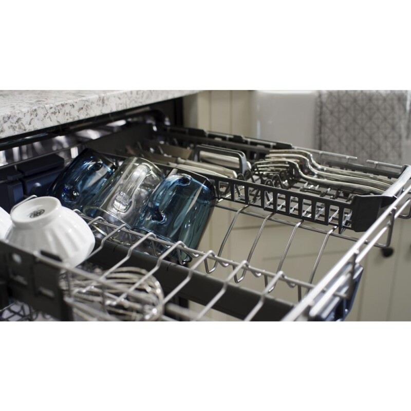 Top control dishwasher with Third Level Rack and Dual Power filtration MDB9979SKZ