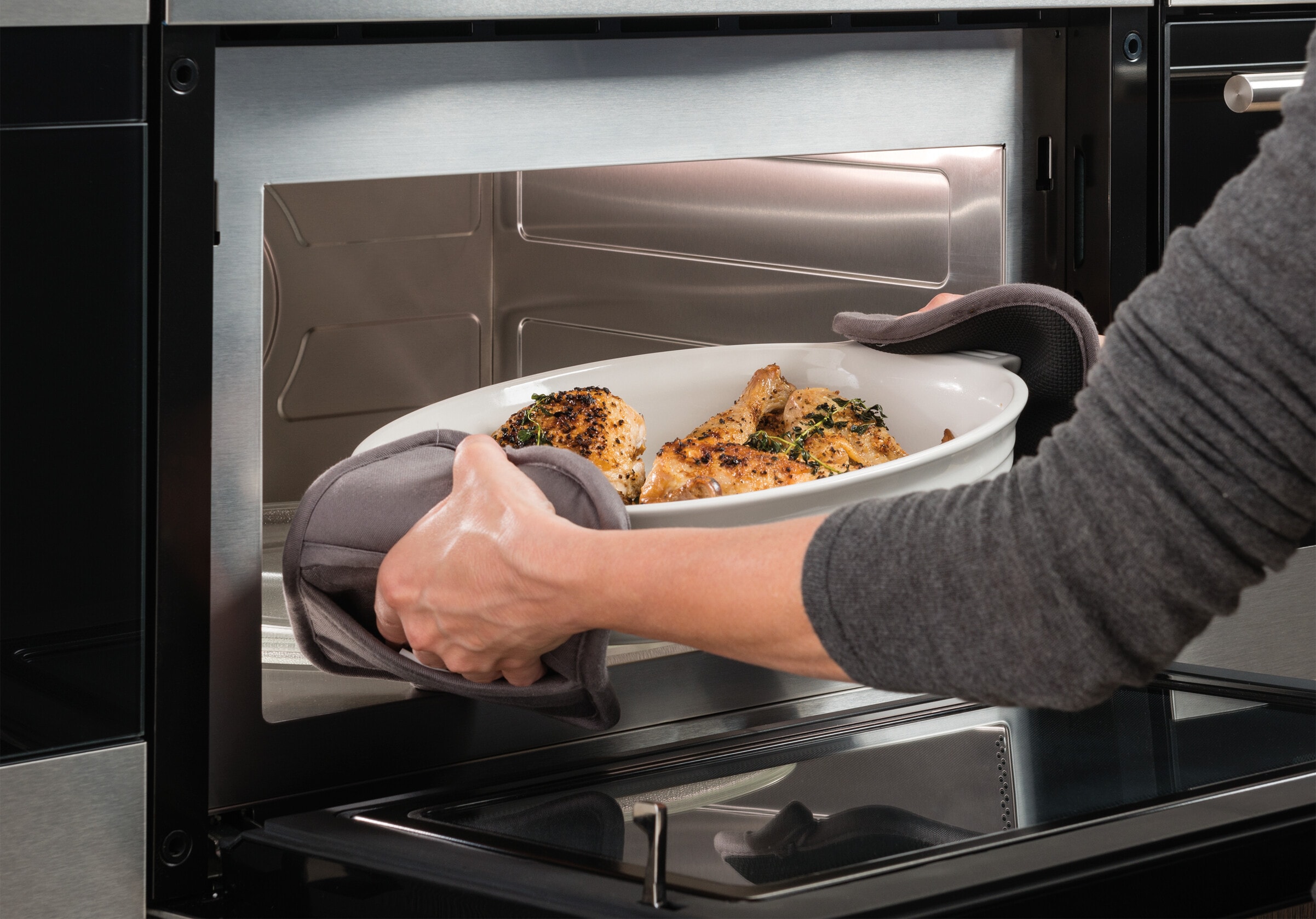 30" M Series Professional Drop-Down Door Microwave Oven MDD3050PMSP