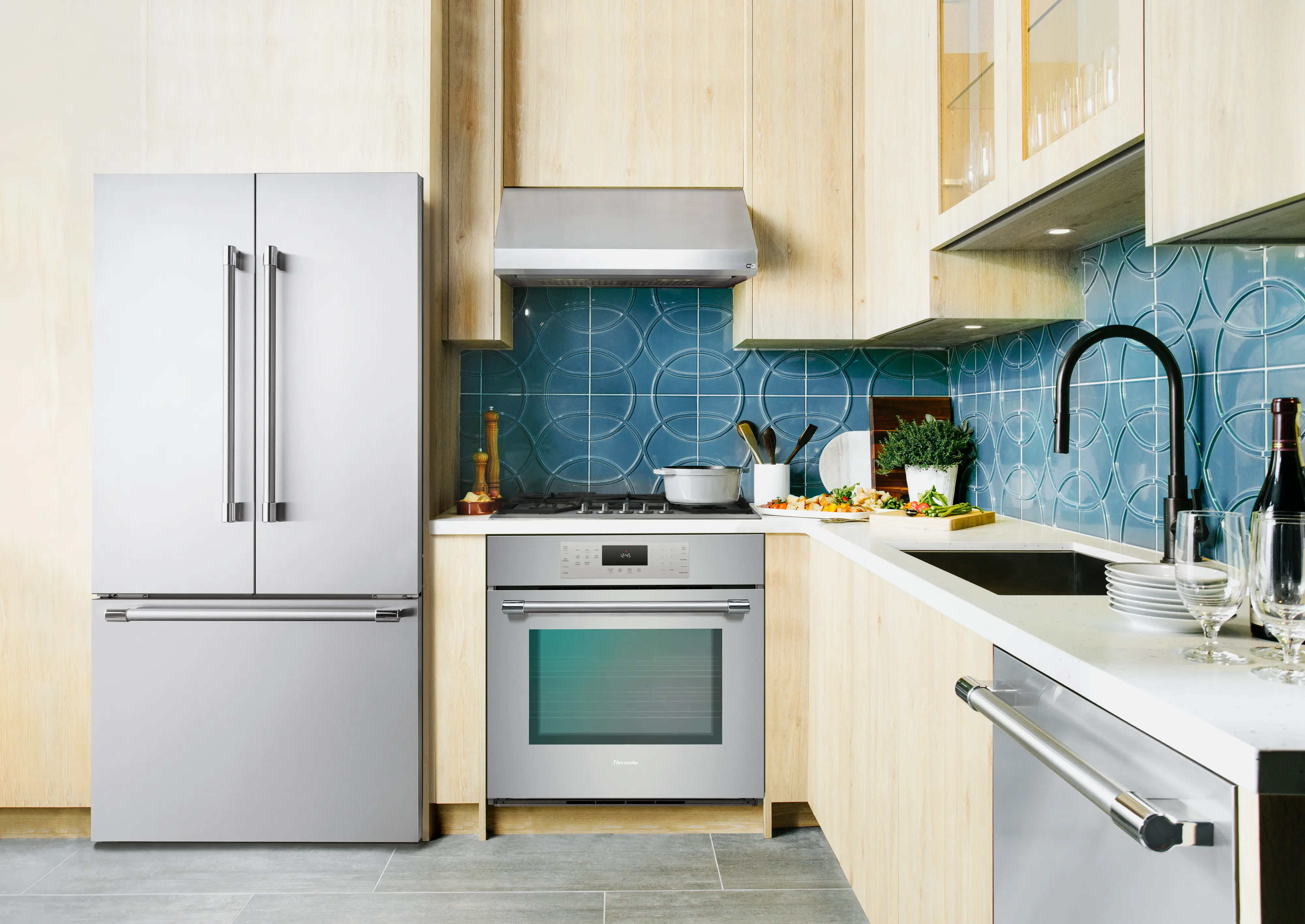 Masterpiece® Single Wall Oven 30'' ME301YP