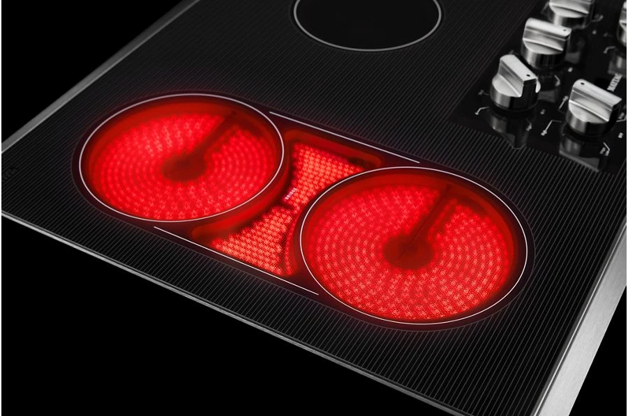 36-Inch Electric Cooktop with Reversible Grill and Griddle view 4