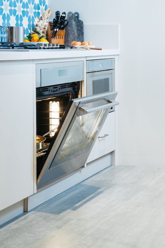 Masterpiece Single Wall Oven 30" MED301WS