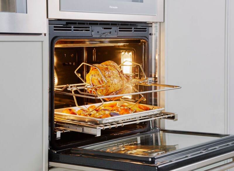 Masterpiece Single Wall Oven 30" MED301WS