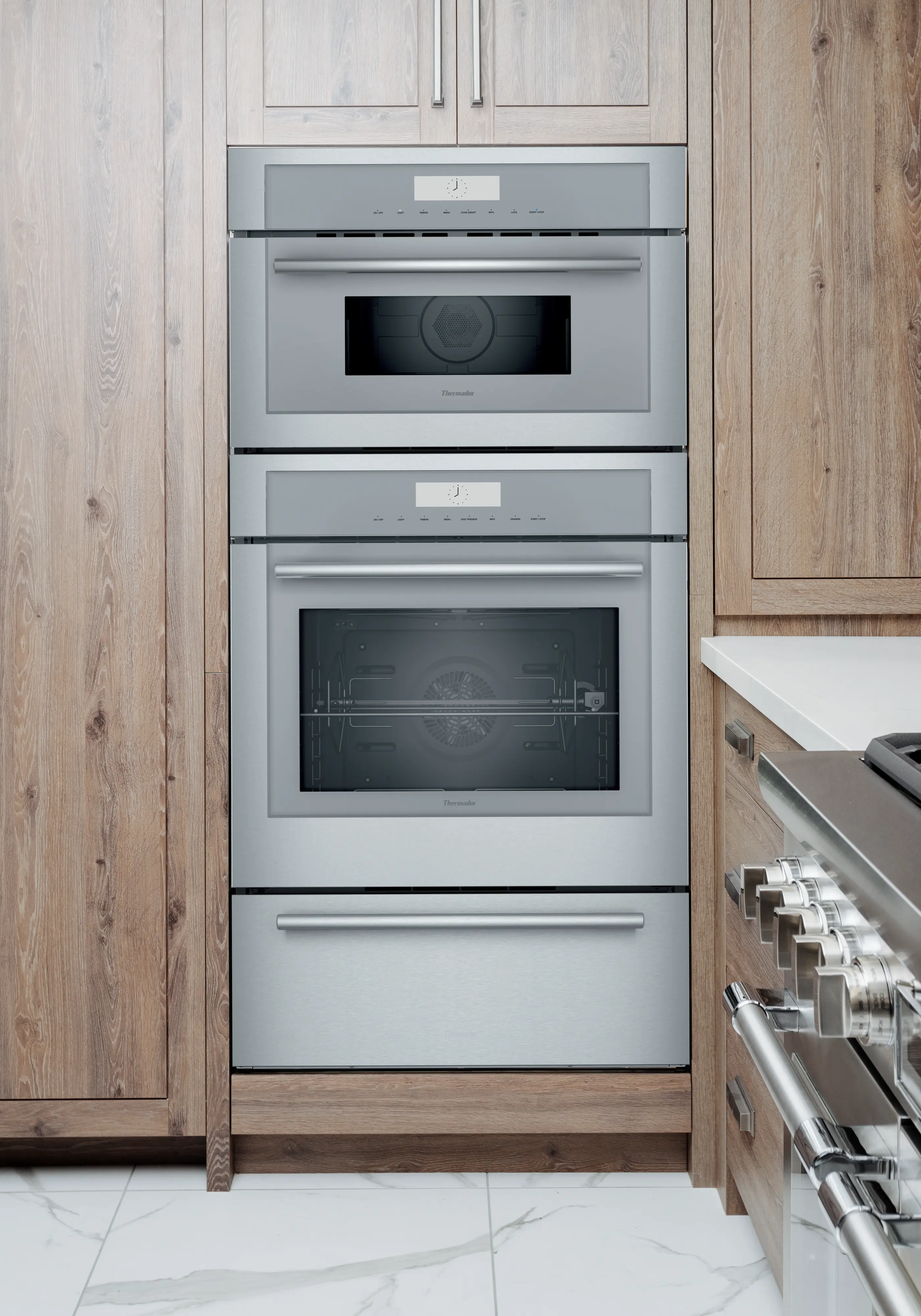 Masterpiece® Triple Speed Oven 30'' MEDMCW31WS