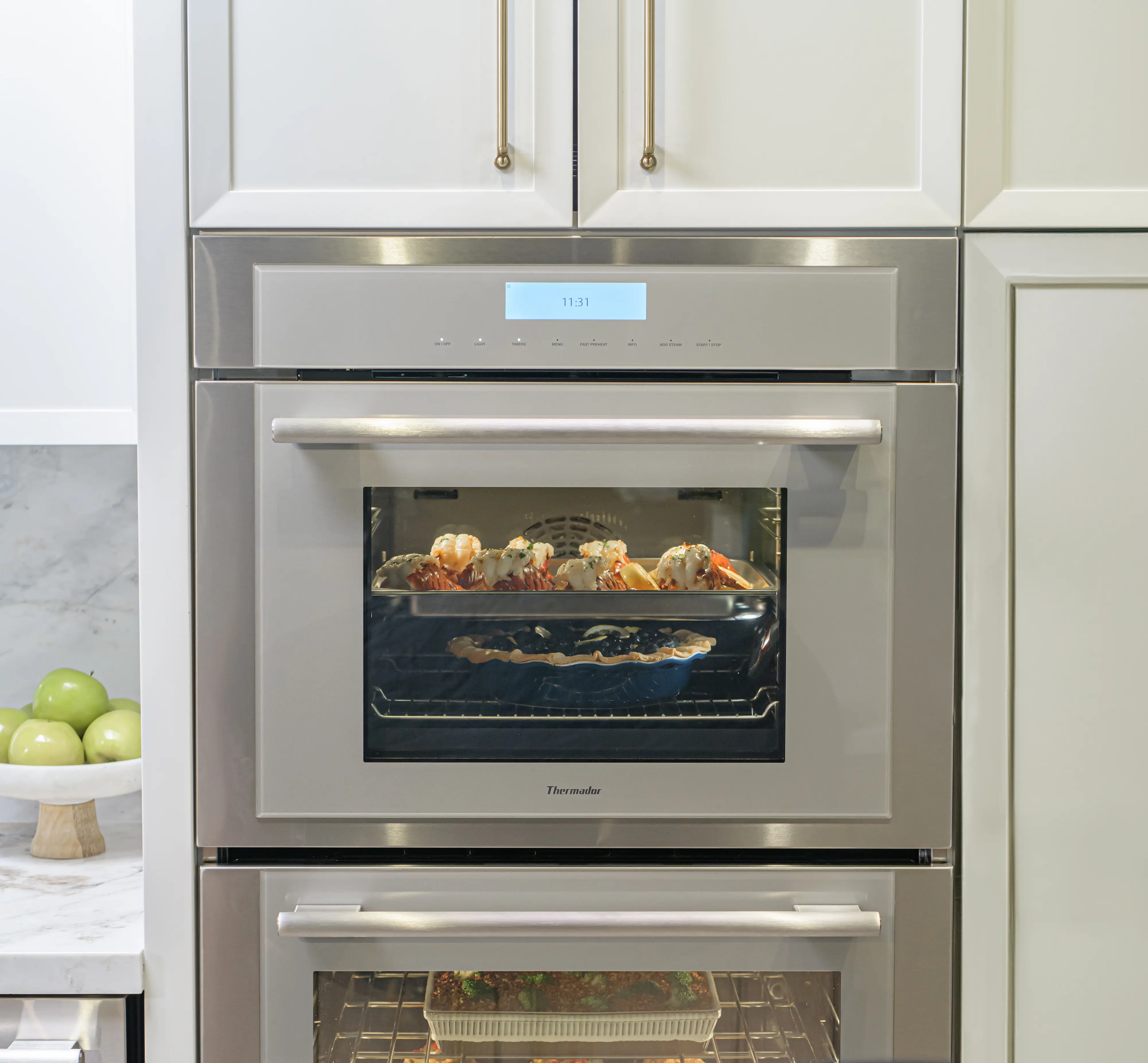 Masterpiece® Double Steam Wall Oven 30'' MEDS302BS