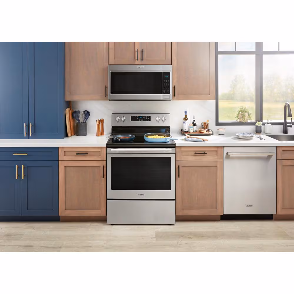 30-inch Wide Electric Range with Steam Clean - 5.3 cu. ft. view 18