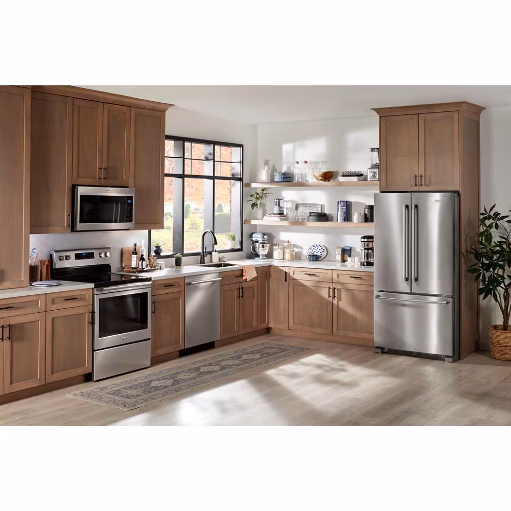 30-inch Wide Electric Range with Steam Clean - 5.3 cu. ft. view 4