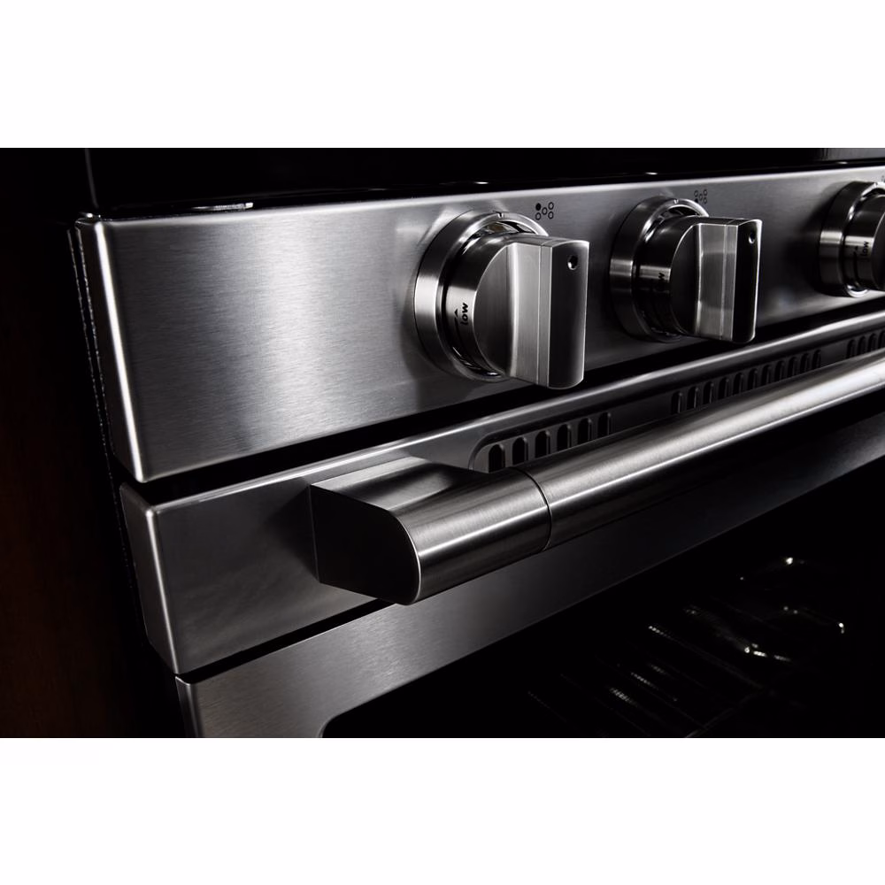 30-inch Wide Electric Range with Steam Clean - 5.3 cu. ft. view 11