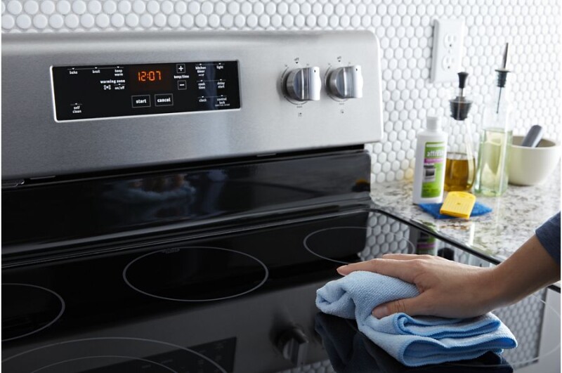 30-Inch Wide Electric Range With Shatter-Resistant Cooktop - 5.3 Cu. Ft. MER6600FZ