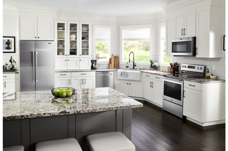 30-Inch Wide Electric Range With Shatter-Resistant Cooktop - 5.3 Cu. Ft. MER6600FZ
