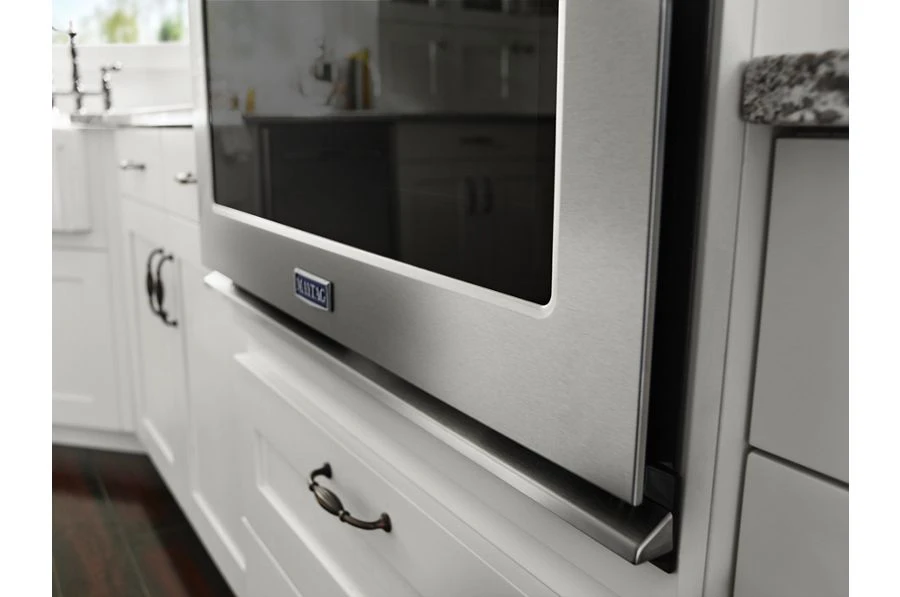 27-Inch Wide Single Wall Oven With True Convection - 4.3 Cu. Ft. MEW9527FZ