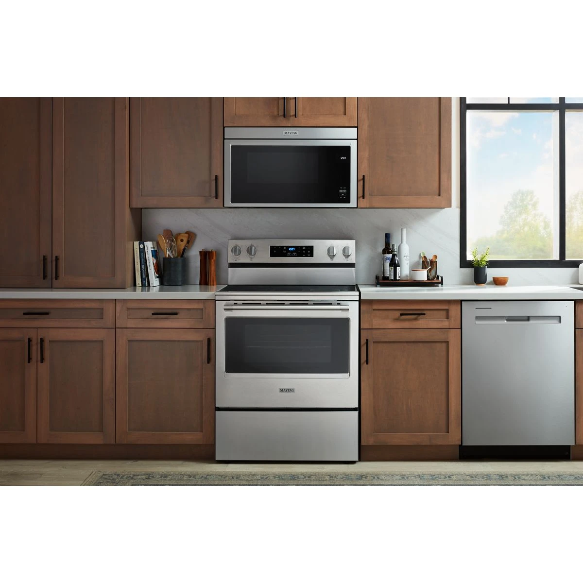 30-Inch Wide Electric Range With Steam Clean - 5.3 cu. ft. view 13