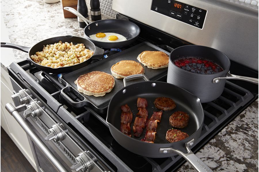 30-inch Wide Gas Range With 5th Oval Burner - 5.0 Cu. Ft. MGR6600FZ