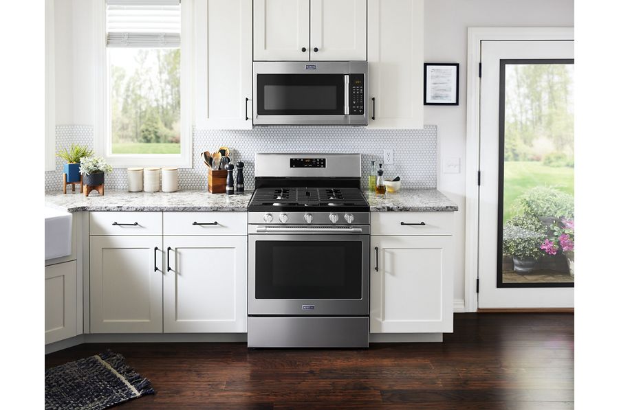 30-inch Wide Gas Range With 5th Oval Burner - 5.0 Cu. Ft. MGR6600FZ