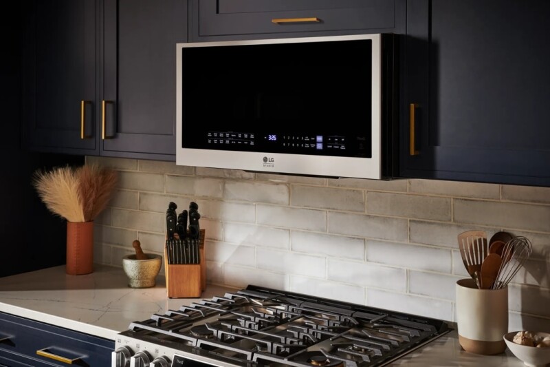 LG STUDIO 1.7 cu. ft. Over-the-Range Convection Microwave Oven with Air Fry view 4