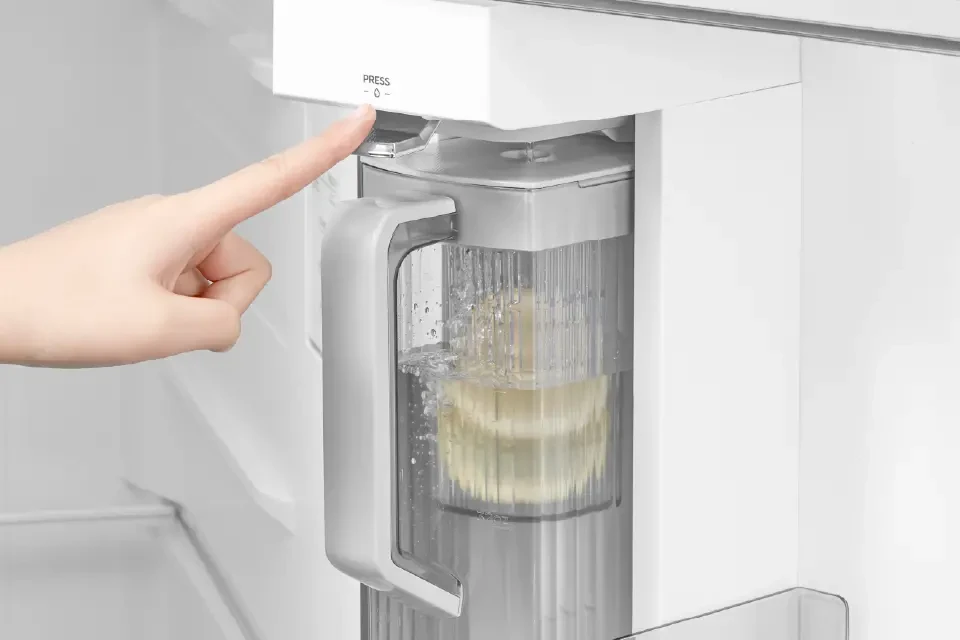 AutoFill Water Pitcher