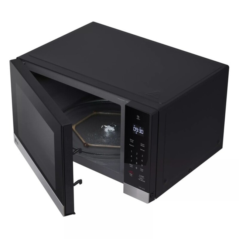 1.5 cu. ft. NeoChef™ Countertop Microwave with Smart Inverter and Sensor Cooking MSER1590C