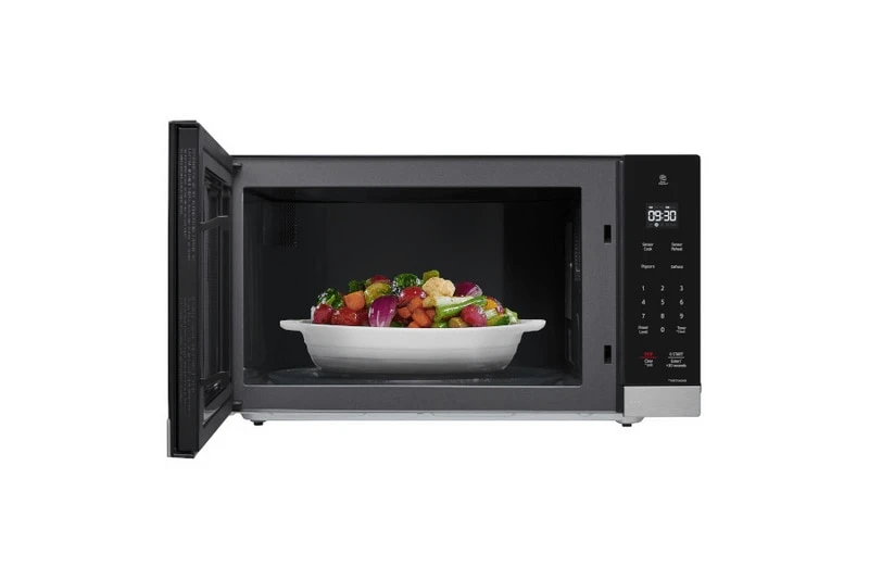 Plenty of Space for Your Meals