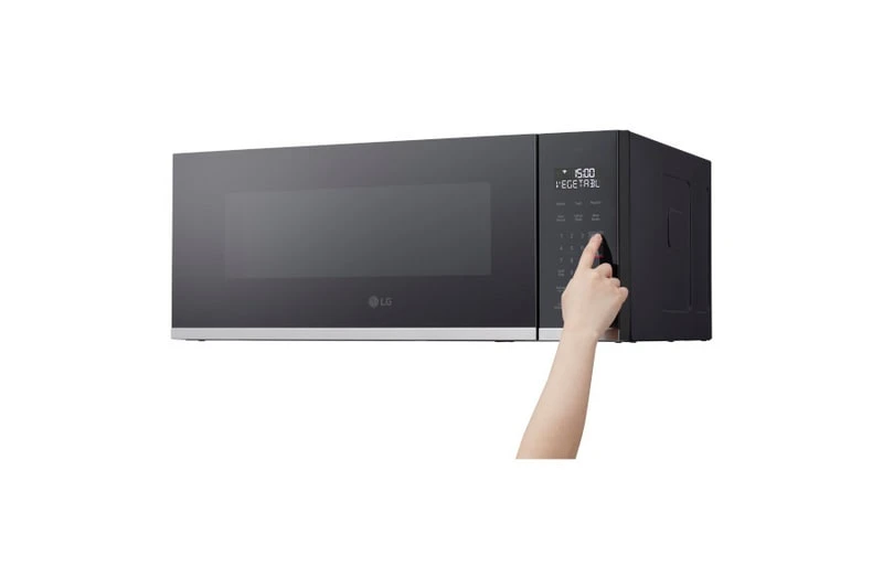Sleek SmoothTouch® Glass Controls
