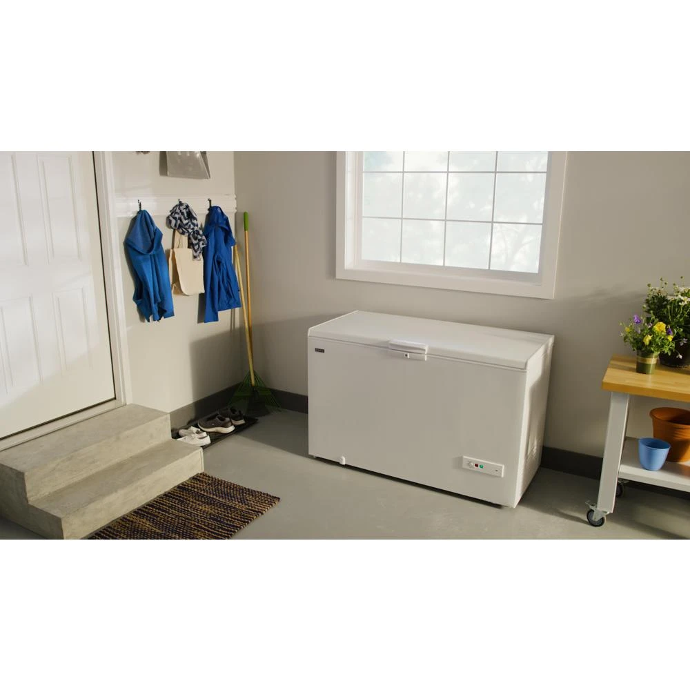 Garage Ready in Freezer Mode Chest Freezer with Baskets - 16 cu. ft. view 9