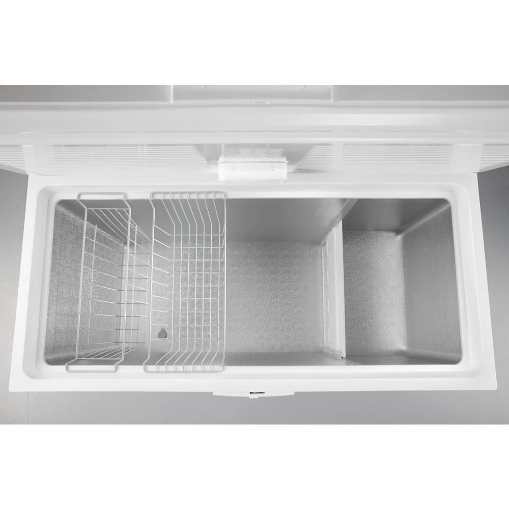 Garage Ready in Freezer Mode Chest Freezer with Baskets - 16 cu. ft. view 5