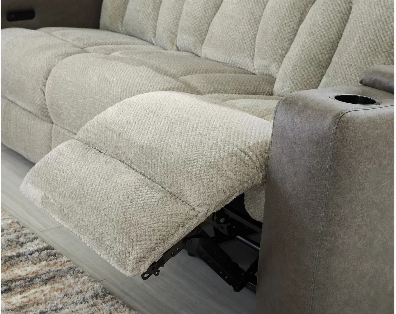Point Clear Power Reclining Sofa In Sisal NC6320415