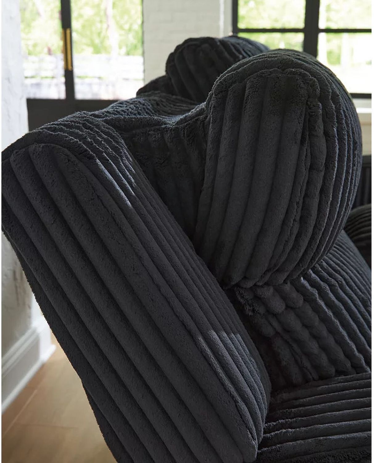 Broad Cove Power Recliner In Black NC6420213