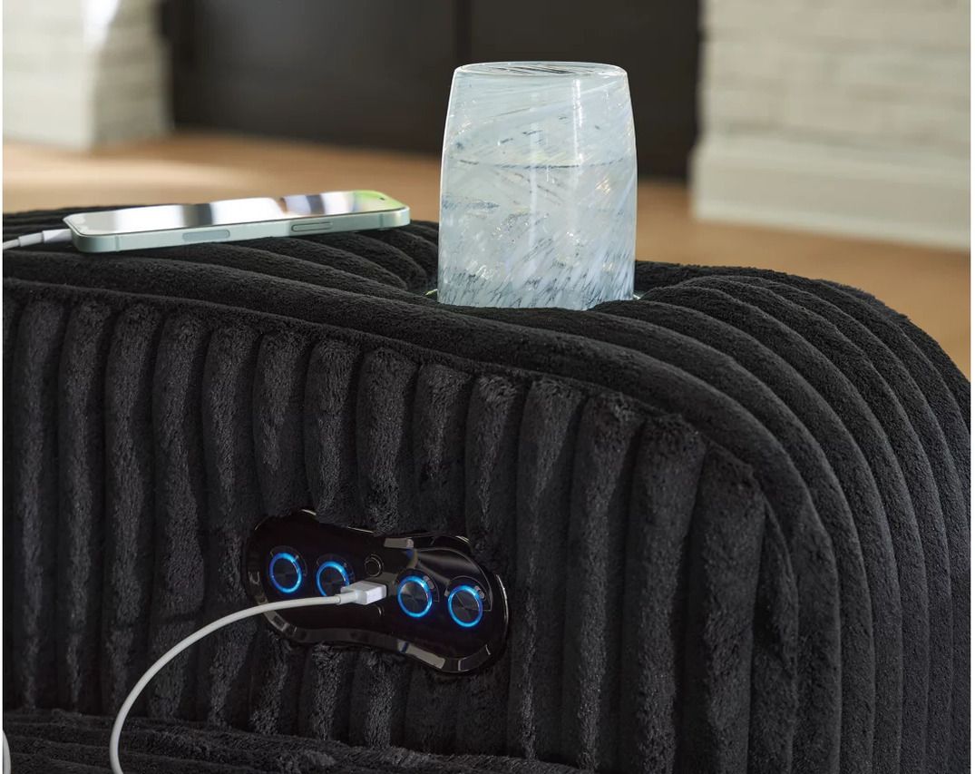 Broad Cove Power Reclining Sofa In Black NC6420215