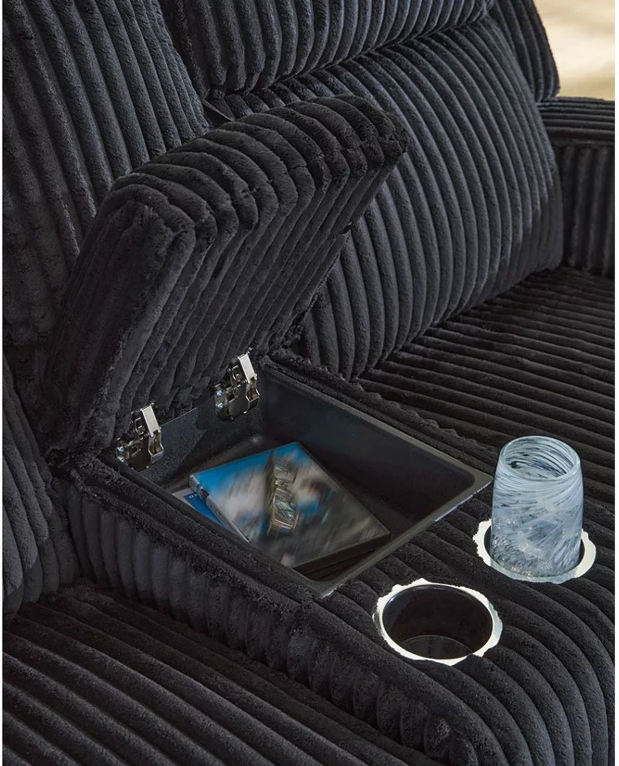 Broad Cove Power Reclining Loveseat with Console In Black NC6420218