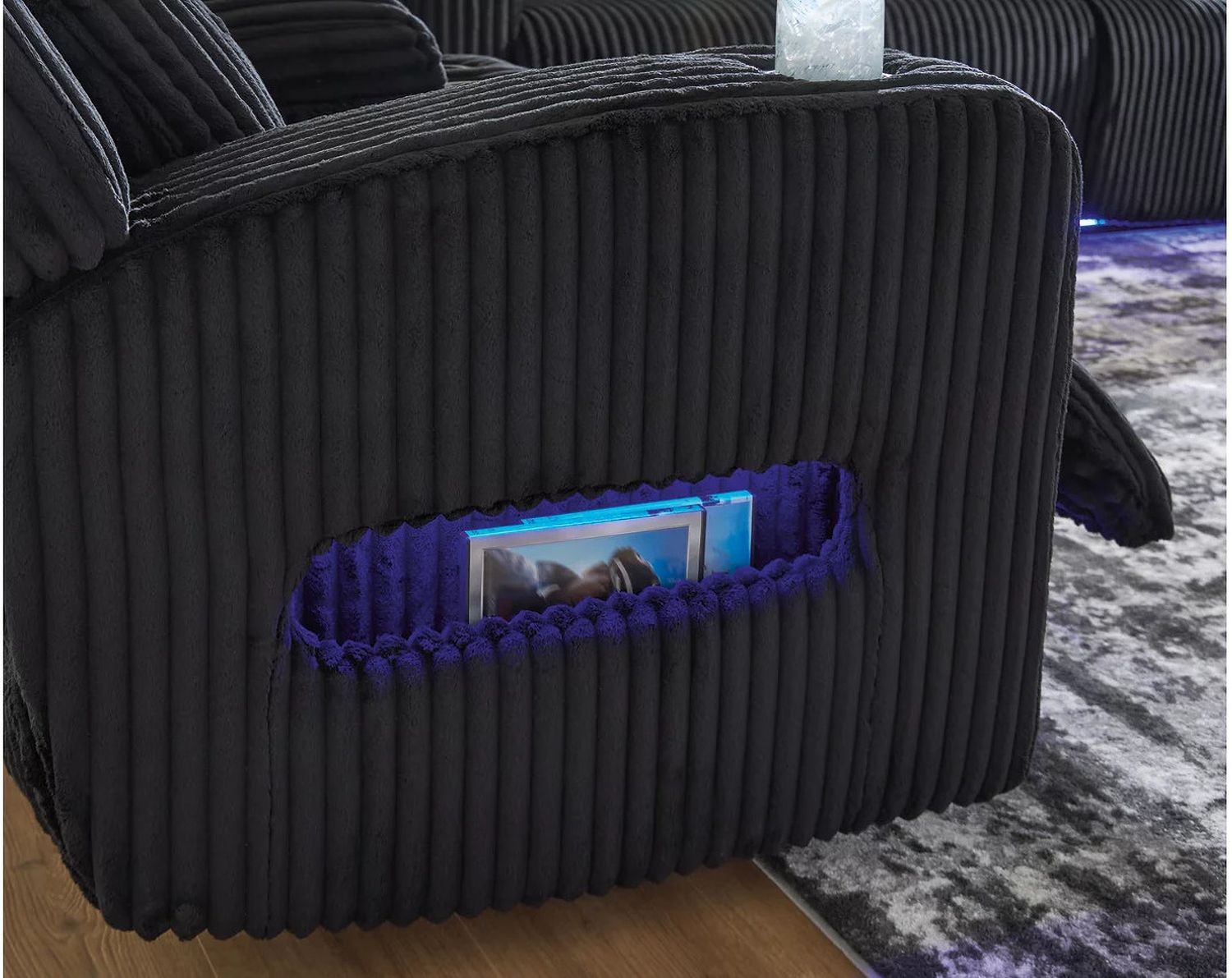 Broad Cove Power Reclining Loveseat with Console In Black NC6420218