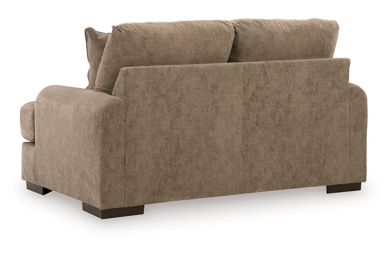 Meadowleaf Loveseat In Pecan NC8150535