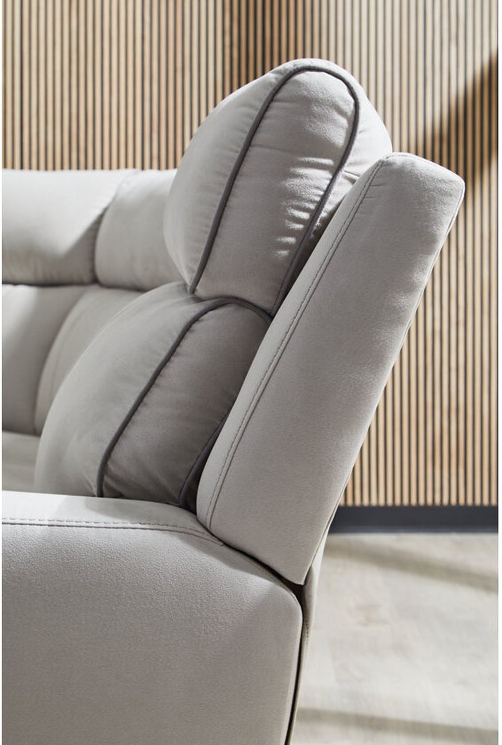 Tealwell 6-Piece Reclining Sectional with Storage Console In Pearl and Ash NC98802S36