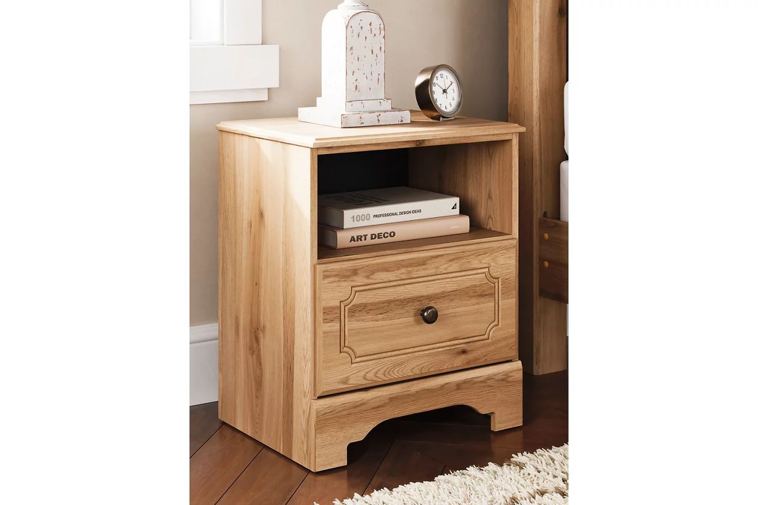 Bestmere Nightstand In Warm Brown NCB107591