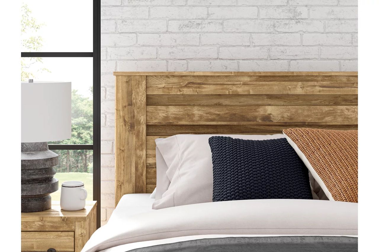 Hastiport Queen Panel Bed In Brown NCB1580B4