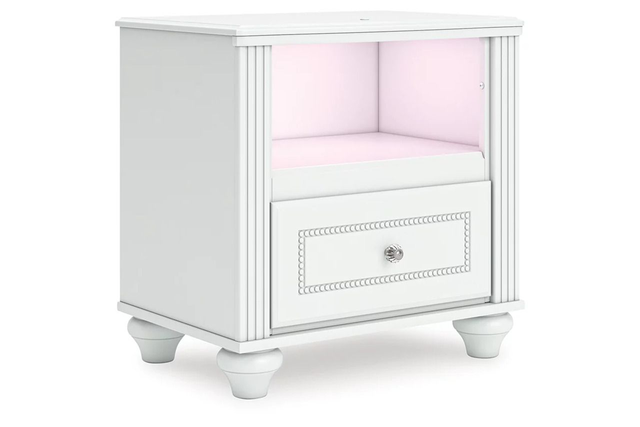 Trindura Nightstand In White NCB181991