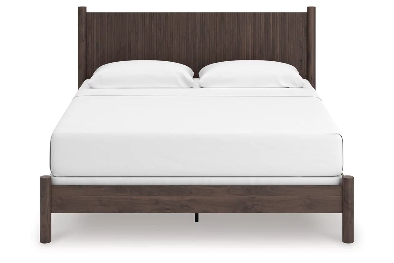 Symarro King Panel Bed In Brown NCB2614B26