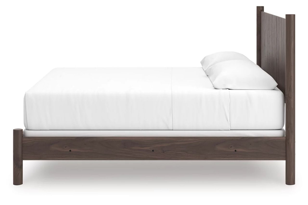 Symarro King Panel Bed In Brown NCB2614B26