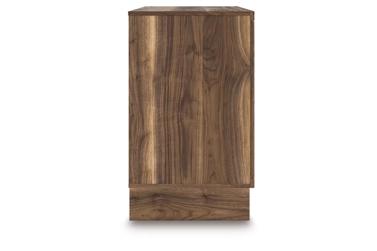 Darcalli Dresser In Brown NCB3367221