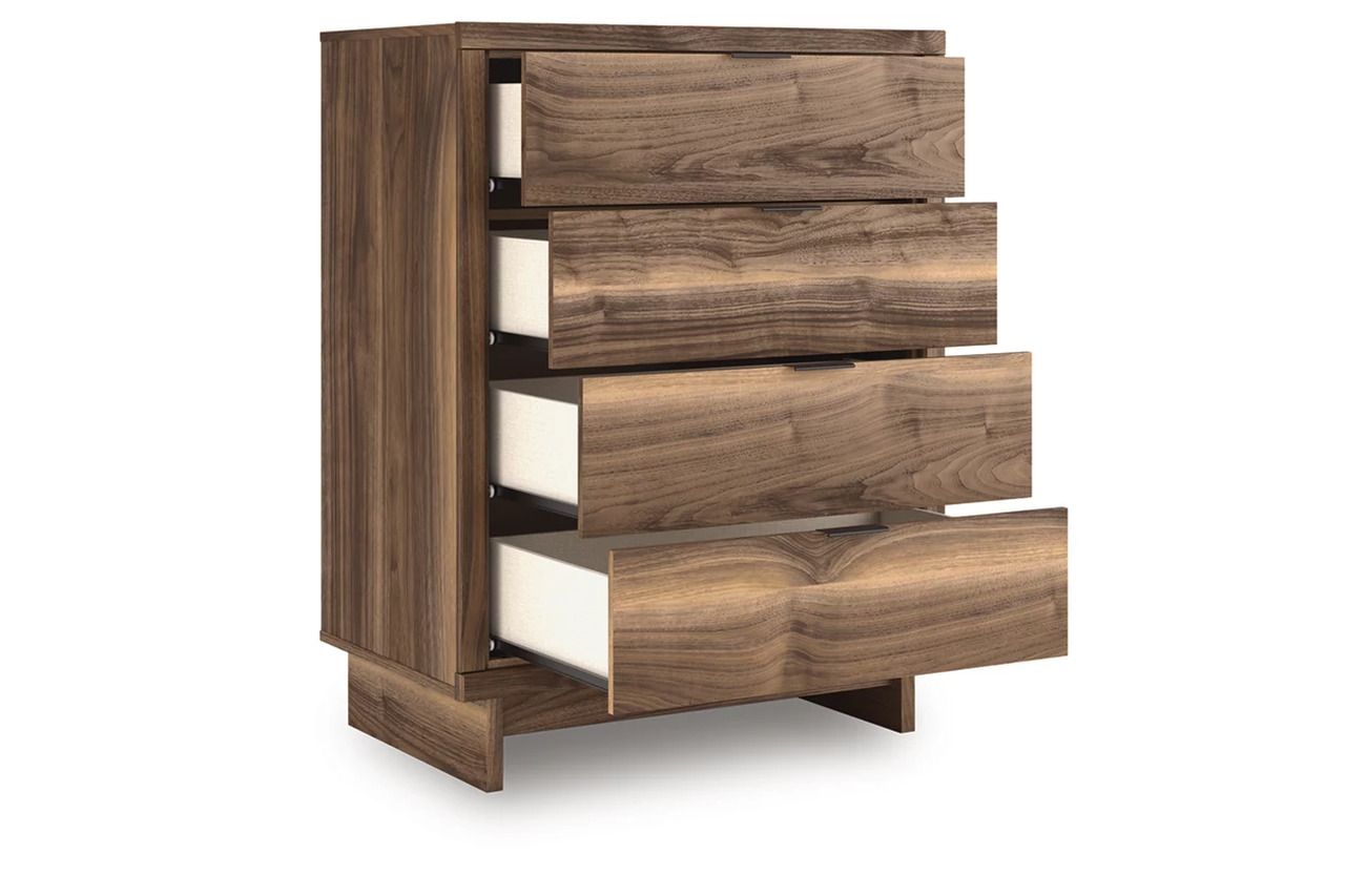 Darcalli Chest of Drawers In Brown NCB3367244