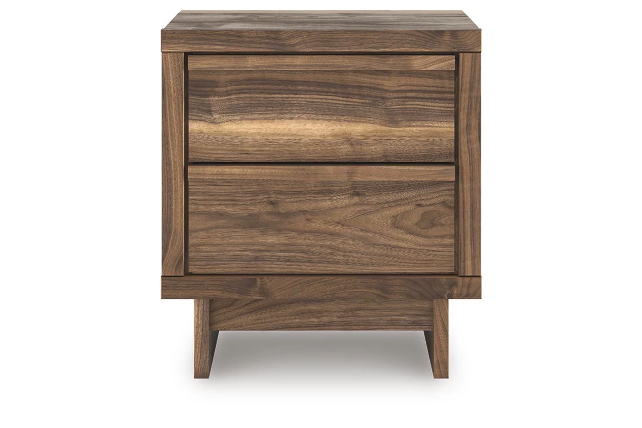 Darcalli Nightstand In Brown NCB336792