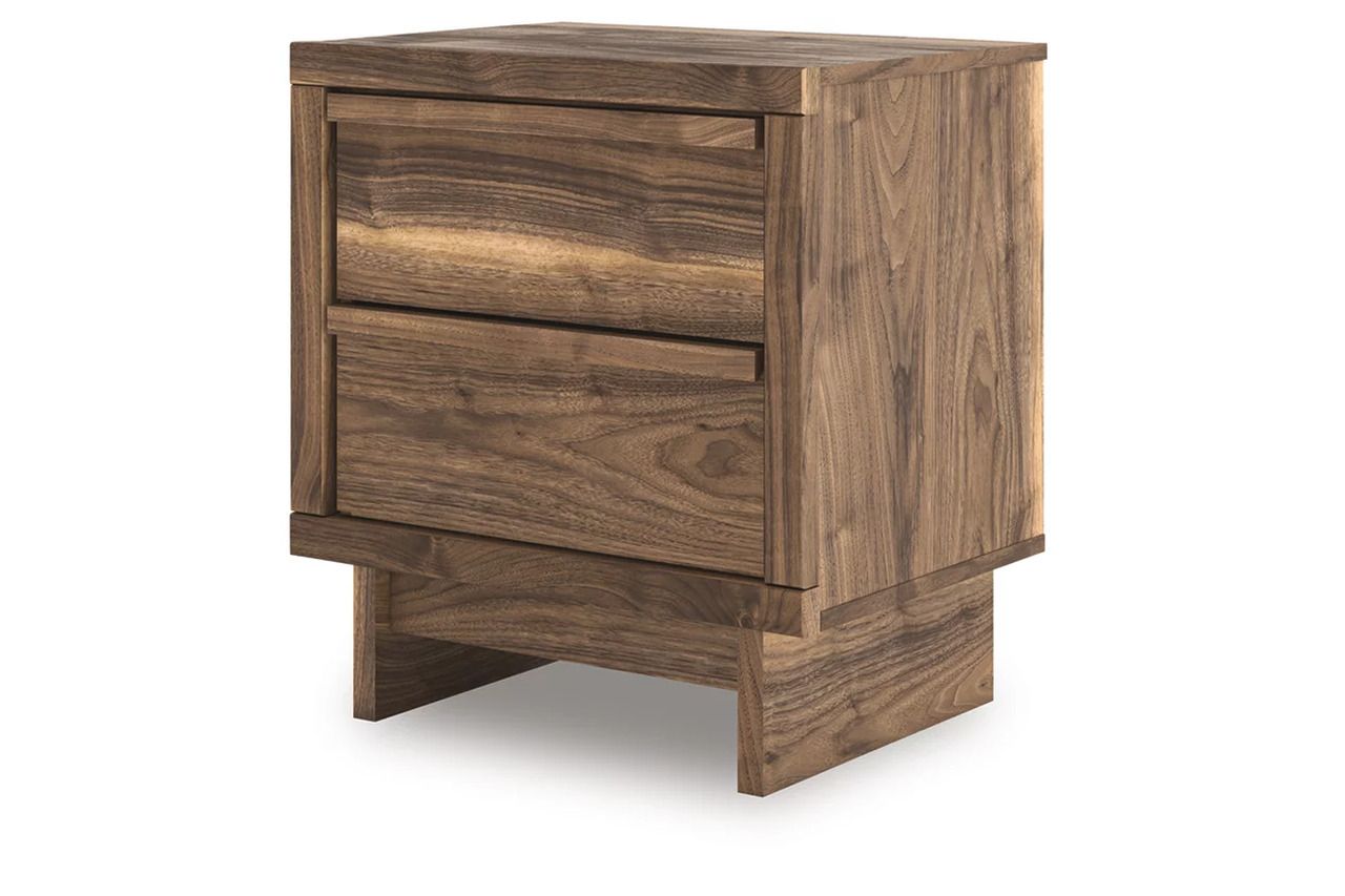Darcalli Nightstand In Brown NCB336792