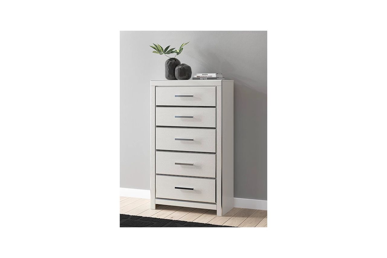 Ravalori Chest of Drawers In White NCB338146