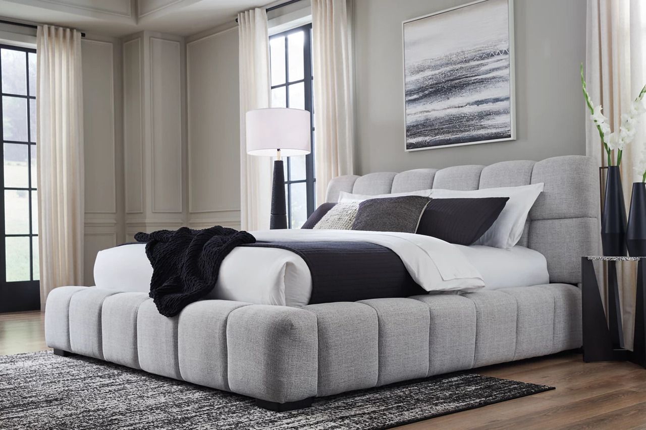 Wisperport Queen Upholstered Bed In Light Gray NCB584B1